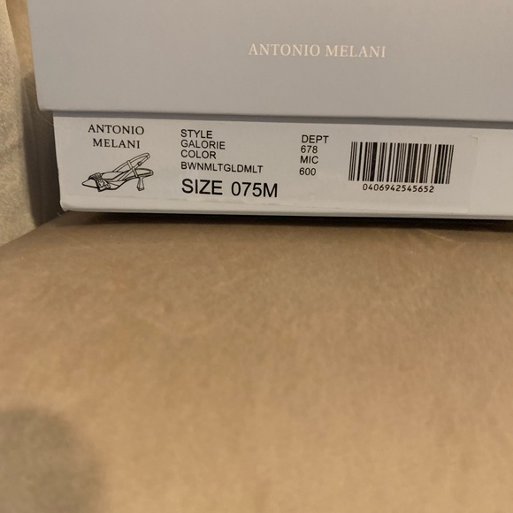 Antonio Melani style Galorie color hounds tooth, with a leopard bow. - Picture 9 of 13